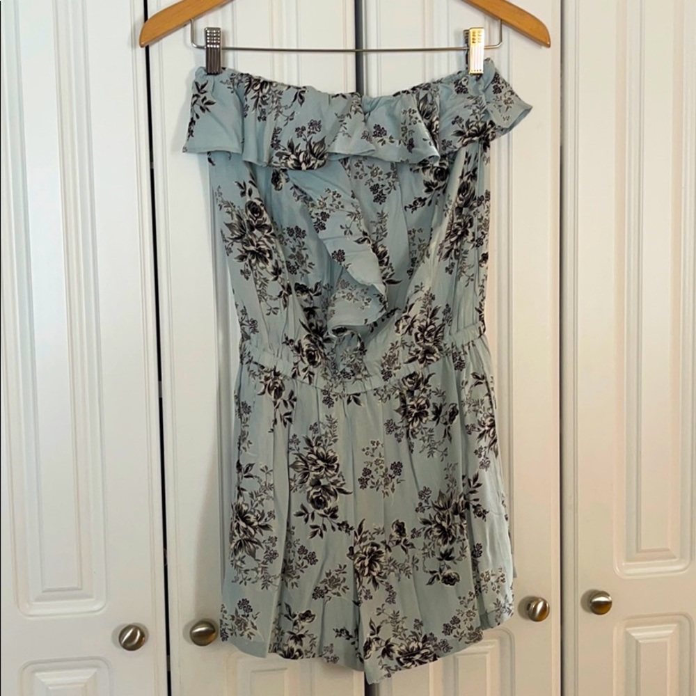 Angie Robins Egg Blue/Black Floral Romper NWOT